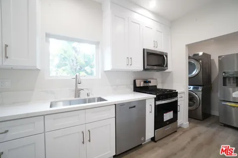 $3,100,000 | 6043 Selma Avenue, Los Angeles, CA 90028