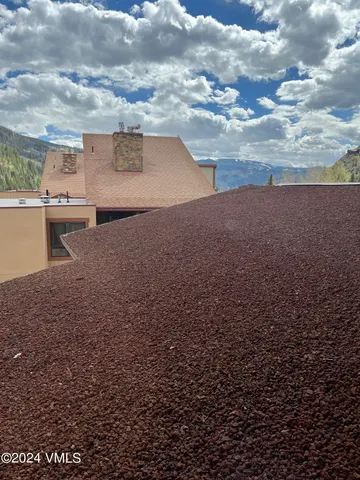a view of a terrace with sky view