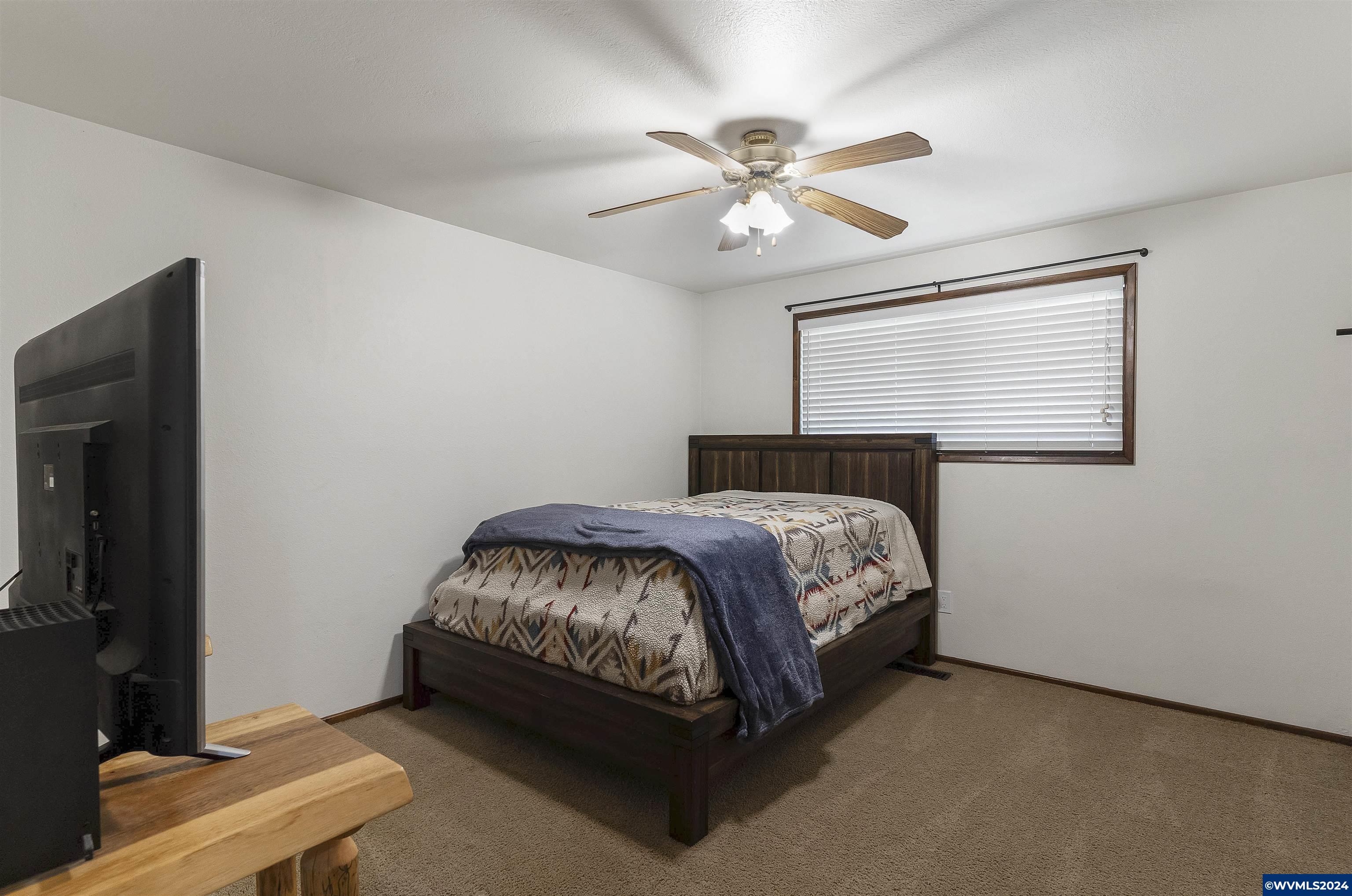 9584 Golf Club Road Southeast Aumsville, OR 97325 - Photo 15 of 32