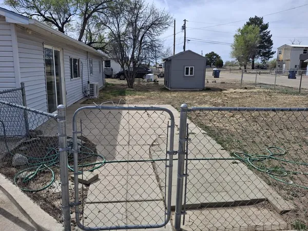 $165,000 | 302 South Lincoln Avenue, Olney Springs, CO 81062