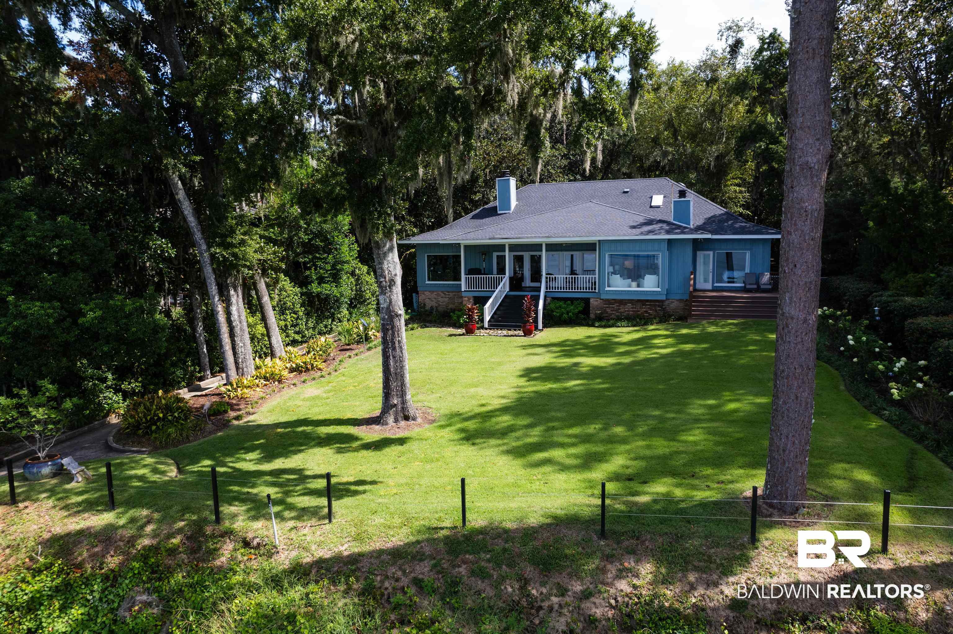 2005 Old County Road Daphne, AL 36526 - Photo 44 of 50 Irrigated lawn
