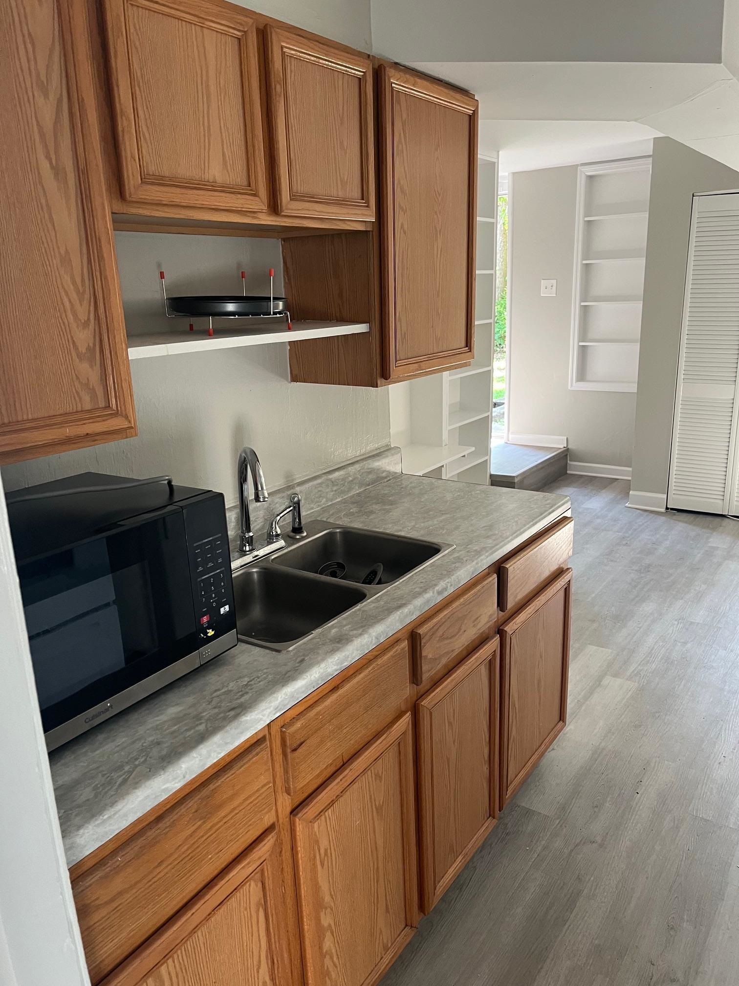 229 South Lipona Road, Unit B Tallahassee, FL 32304 - Photo 3 of 9