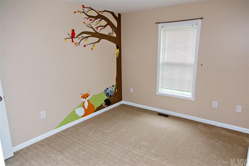 303 Cape Hickory Road Hickory, NC 28601 - Photo 11 of 25 Gallery Image 11