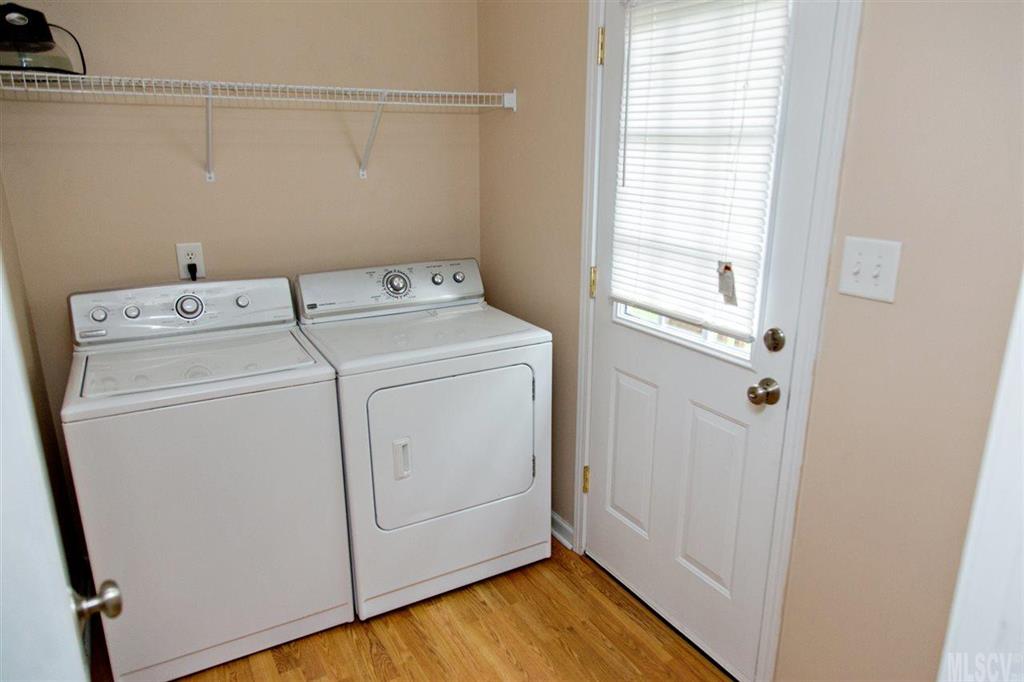 303 Cape Hickory Road Hickory, NC 28601 - Photo 3 of 25 Gallery Image 3