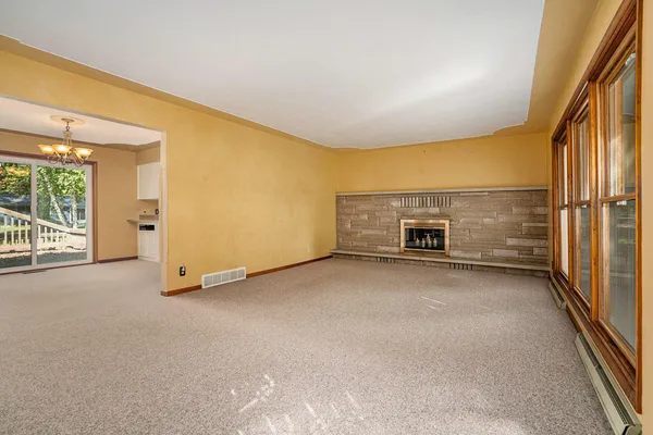 $397,900 | 340 West Railroad Street, Centreville, MI 49032