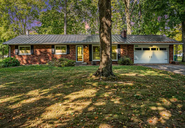 $397,900 | 340 West Railroad Street, Centreville, MI 49032