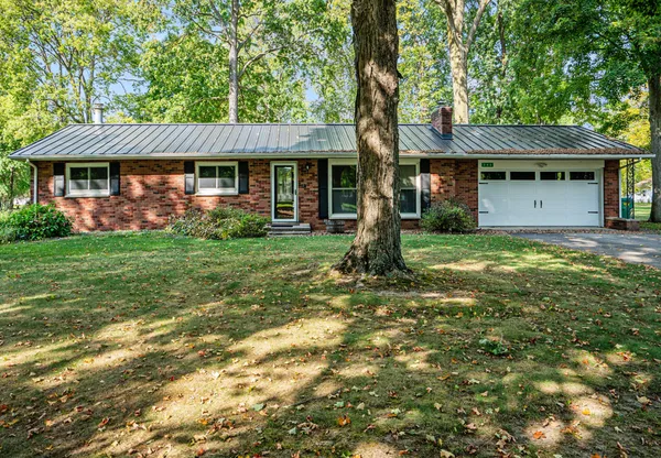 $397,900 | 340 West Railroad Street, Centreville, MI 49032