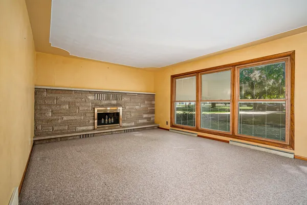 $397,900 | 340 West Railroad Street, Centreville, MI 49032