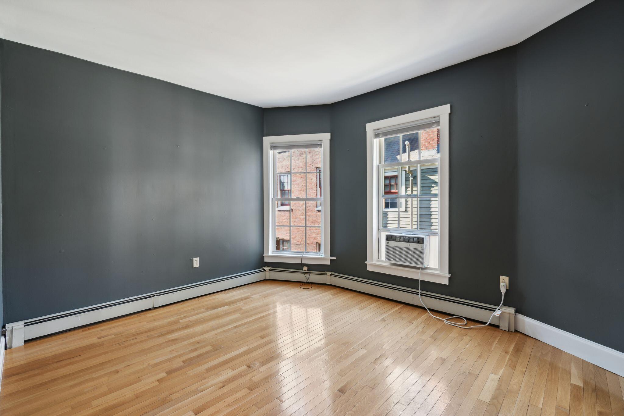 199 Spring Street, Unit 4 Portland, ME 04102 - Photo 8 of 13 DSC08801