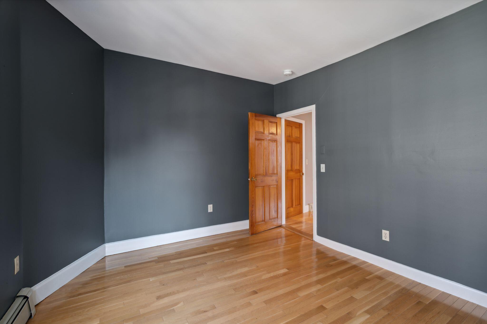 199 Spring Street, Unit 4 Portland, ME 04102 - Photo 9 of 13 DSC08806