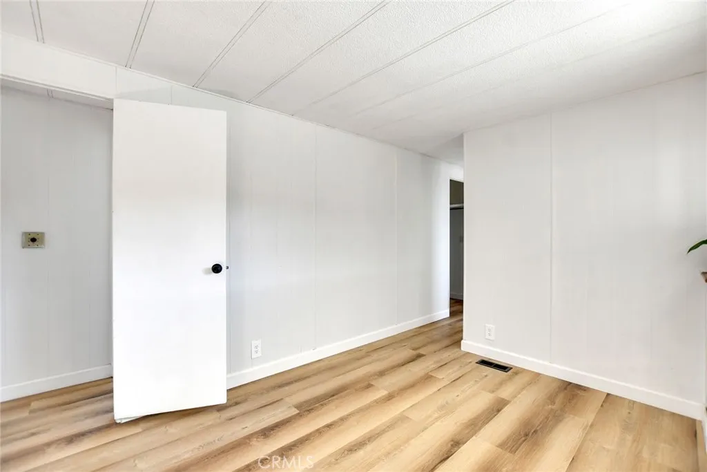840 Foothill, Unit 27 Azusa, CA 91702 - Photo 24 of 30 a view of an empty room