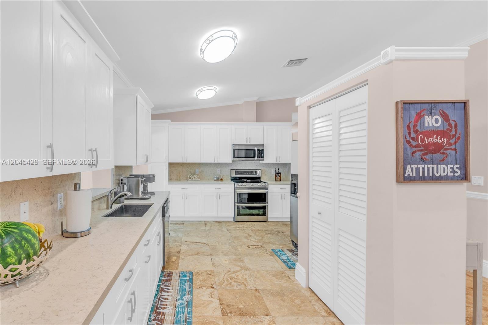 27 Blue Runner Street Key Largo, FL 33037 - Photo 12 of 36