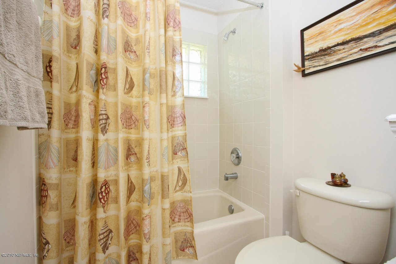 1117 River Birch Road St. Johns, FL 32259 - Photo 17 of 20 Jack & Jill Bath2