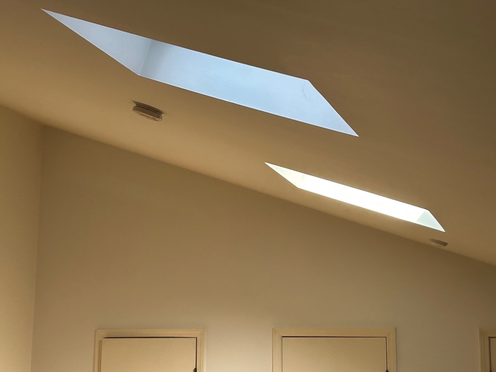 31 Branch Boston Ma, Unit 2 Boston, MA 02108 - Photo 7 of 11