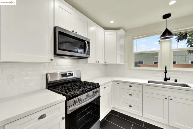 $699,500 | 971 34th Street, Richmond, CA 94805