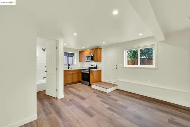 $699,500 | 971 34th Street, Richmond, CA 94805