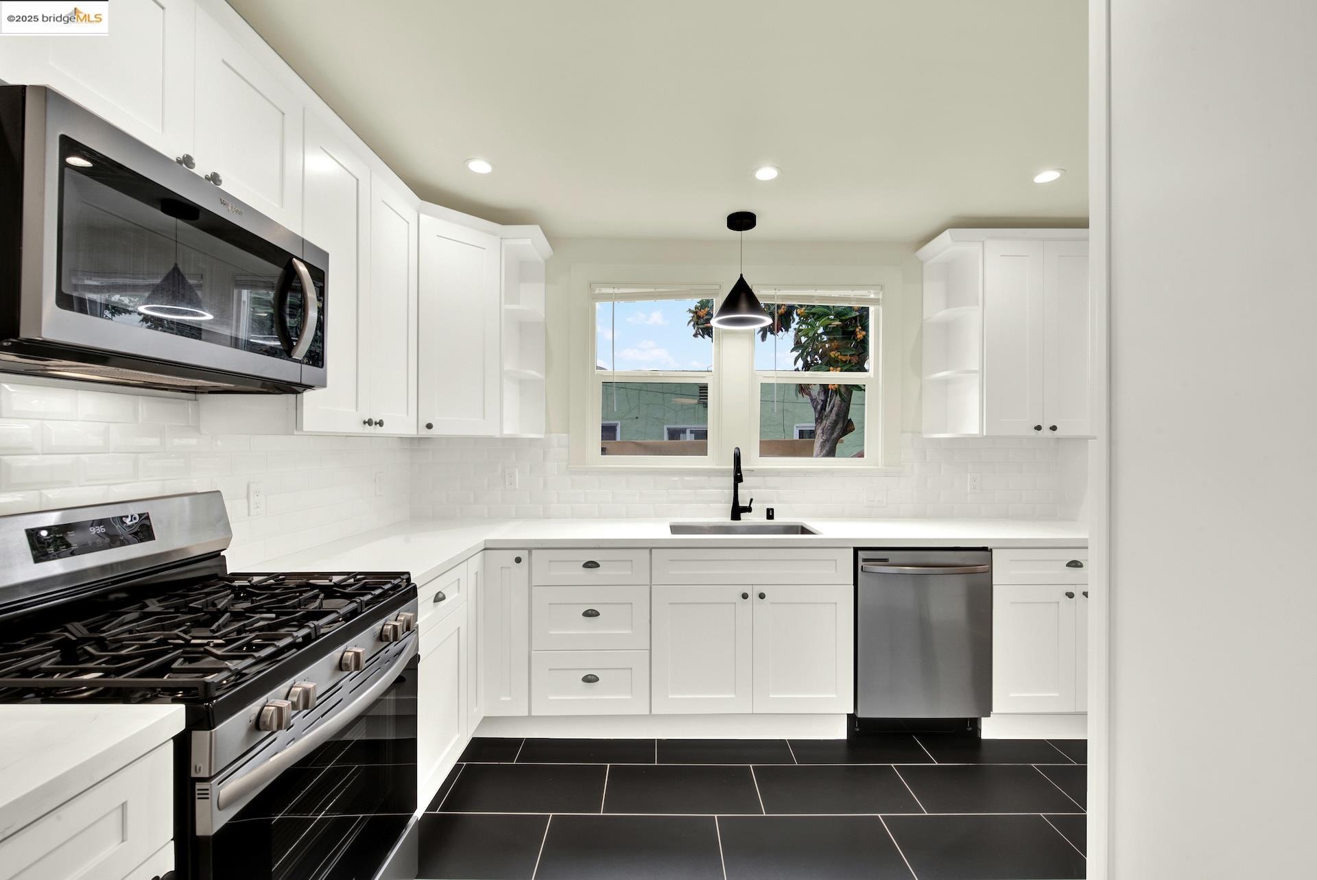 971 34th Street Richmond, CA 94805 - Photo 10 of 58