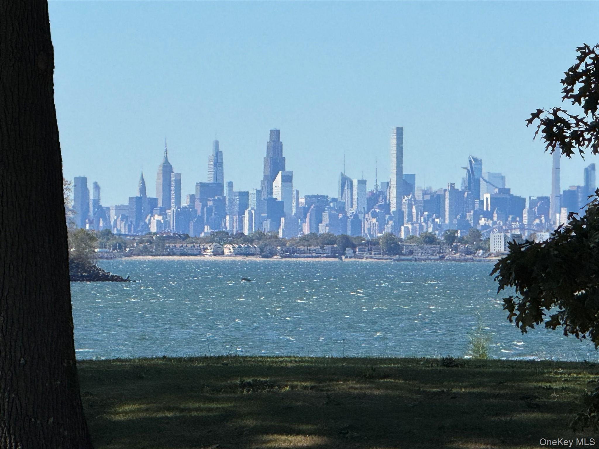 45 Cedar Lane Sands Point, NY 11050 - Photo 4 of 18 a view of a city