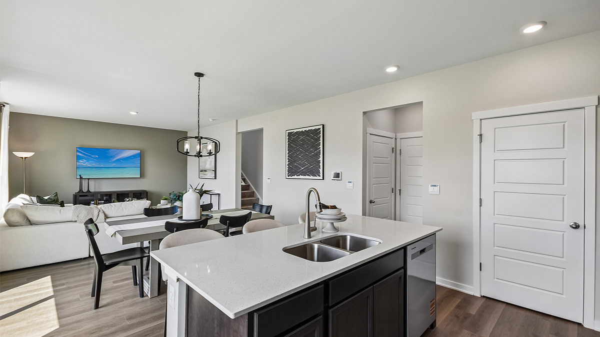 3002 Old Castle Road Joliet, IL 60431 - Photo 4 of 58