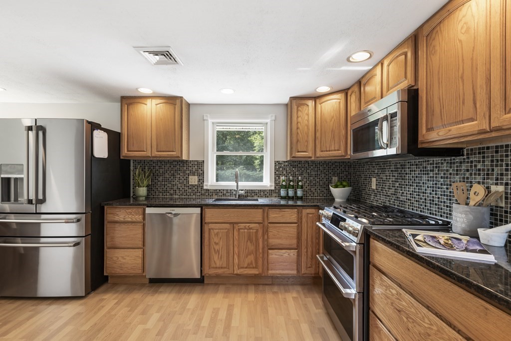 25 Woodland Road Ashland, MA 01721 - Photo 9 of 26 Gallery Image 9