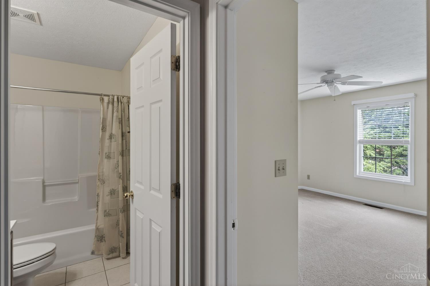 5694 Bridgetown Road, Unit 15 Cincinnati, OH 45248 - Photo 32 of 66 Gallery Image 32