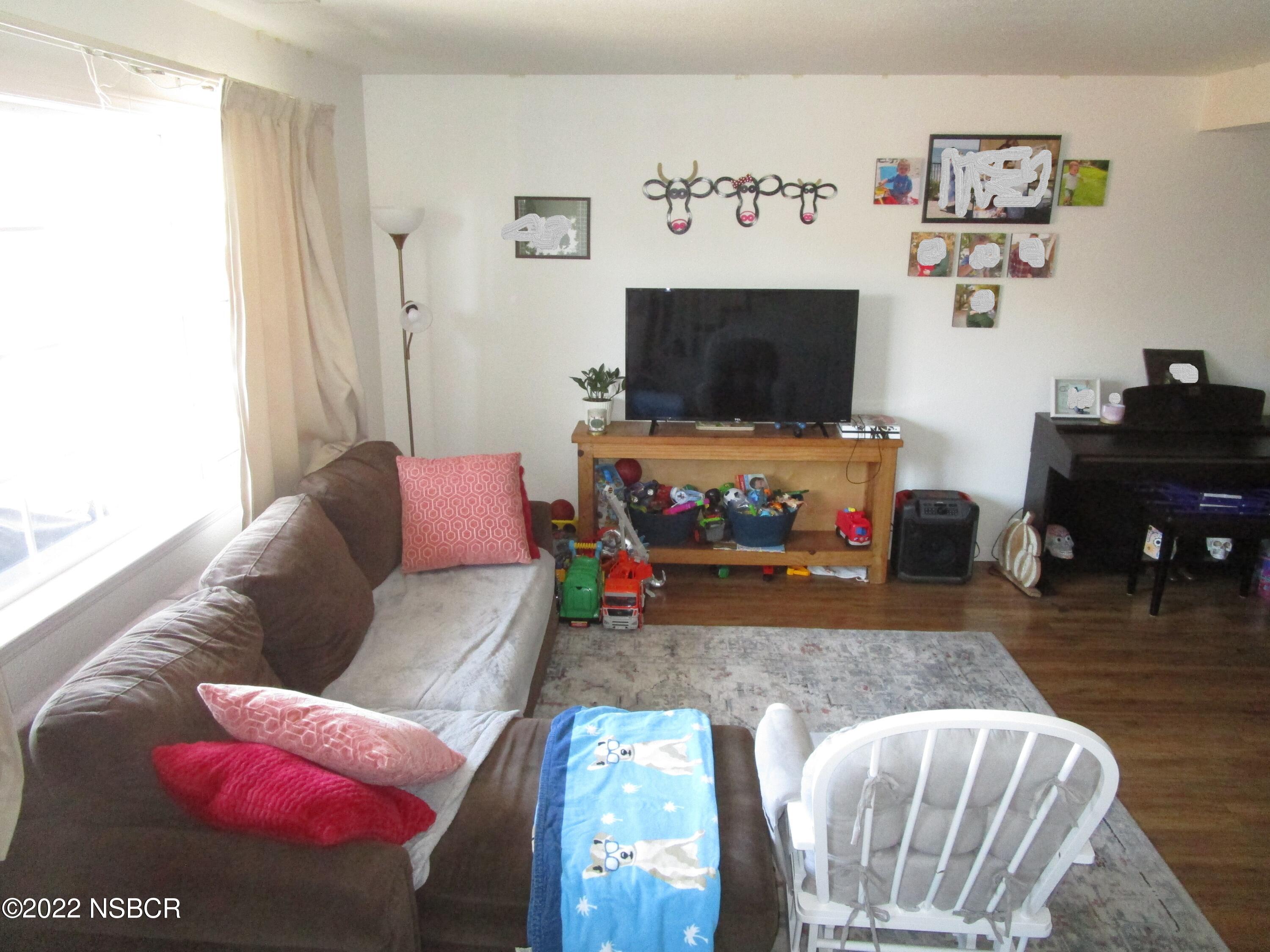 314 South I Street Lompoc, CA 93436 - Photo 39 of 60 Living Room Unit B