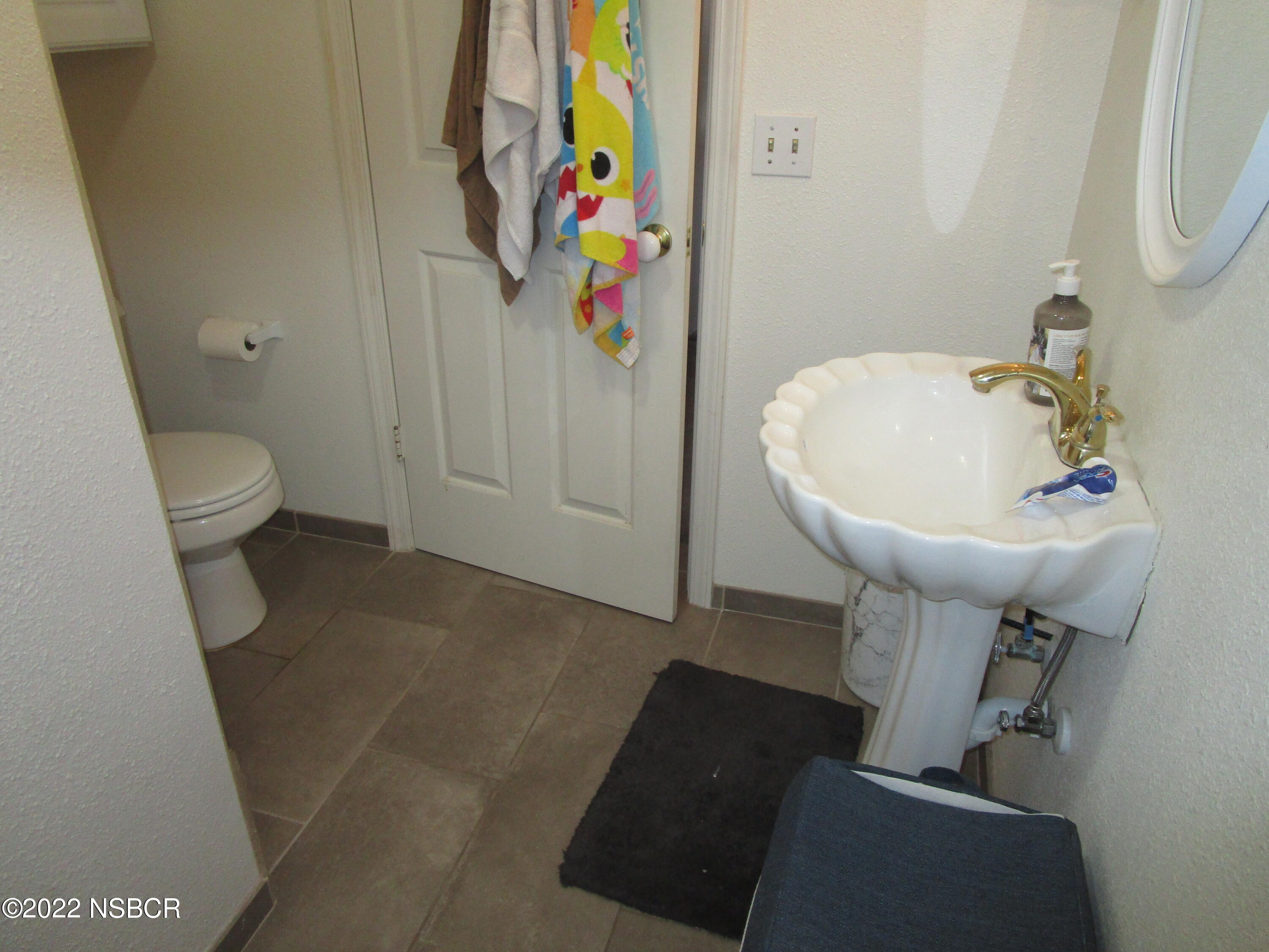 314 South I Street Lompoc, CA 93436 - Photo 52 of 60 Unit B Upstairs Bathroom