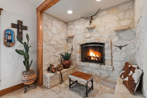 $2,298,900 | 521 Bluff Creek Road North, Center Point, TX 78010