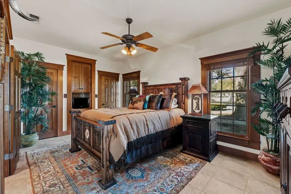 $2,298,900 | 521 Bluff Creek Road North, Center Point, TX 78010