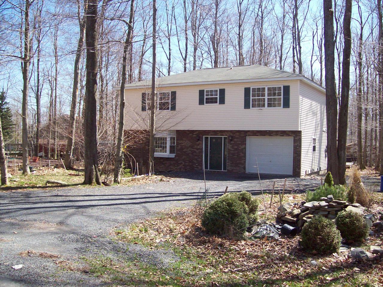 399 Sawmill Road Tobyhanna, PA 18466 - Photo 7 of 10 Front of home
