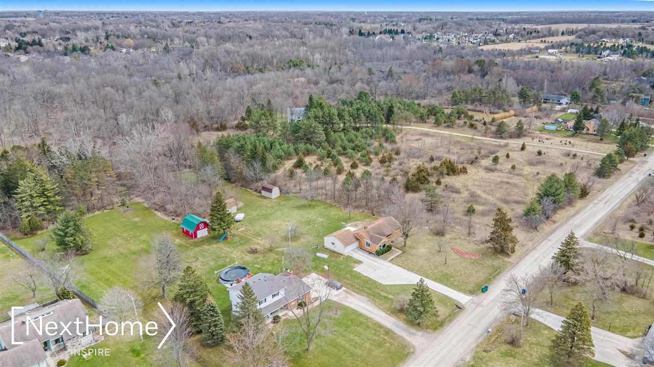 2402 North McKinley Road Flushing, MI 48433 - Photo 34 of 37 50070533-33.JPG