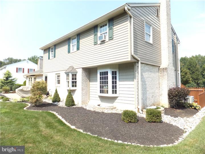 1230 Leedom Road Huntingdon Valley, PA 19006 - Photo 4 of 25 Gallery Image 4