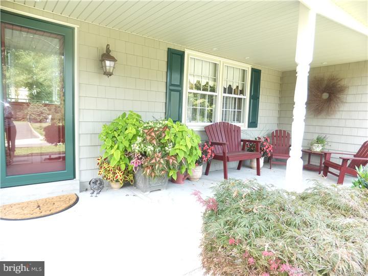 1230 Leedom Road Huntingdon Valley, PA 19006 - Photo 5 of 25 Gallery Image 5