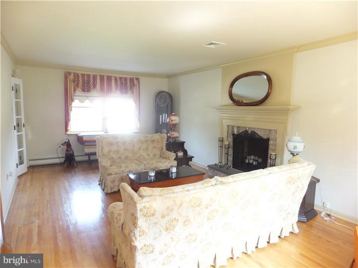 1230 Leedom Road Huntingdon Valley, PA 19006 - Photo 7 of 25 Gallery Image 7