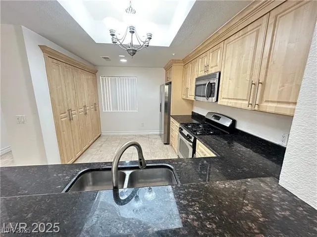 $1,600 | 270 East Flamingo Road, Unit 237, Las Vegas, NV 89169