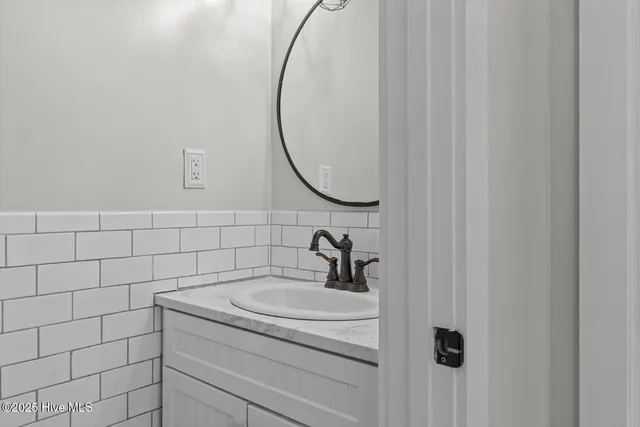 $644,900 | 1074 Highway 41, Trenton, NC 28585