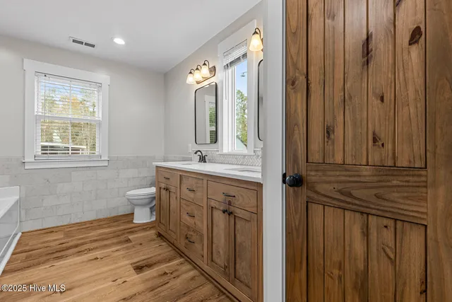 $644,900 | 1074 Highway 41, Trenton, NC 28585