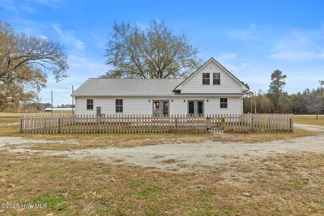 $644,900 | 1074 Highway 41, Trenton, NC 28585