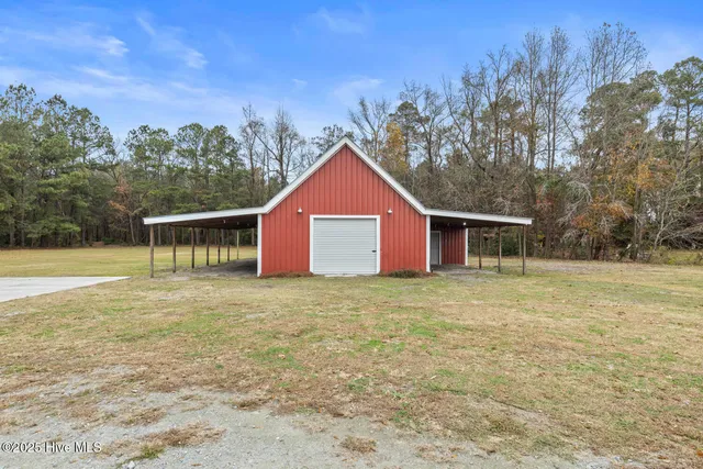 $644,900 | 1074 Highway 41, Trenton, NC 28585