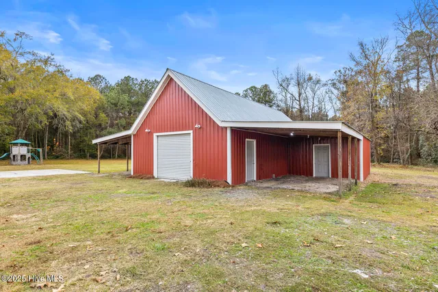$644,900 | 1074 Highway 41, Trenton, NC 28585