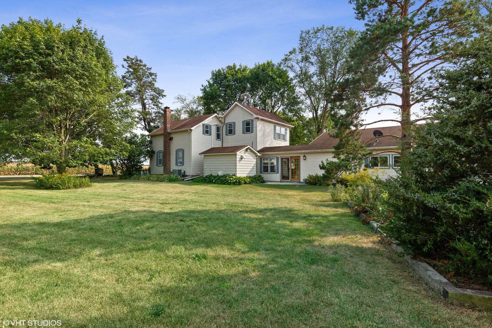28573 Moose Range Road Sycamore, IL 60178 - Photo 11 of 52 a front view of house with yard and green space