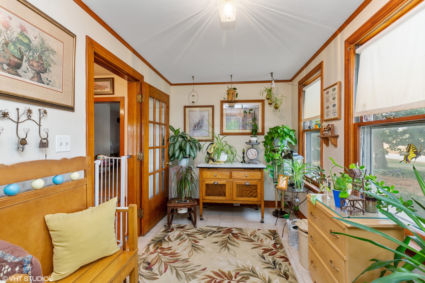 28573 Moose Range Road Sycamore, IL 60178 - Photo 23 of 52 a room with furniture and a potted plant