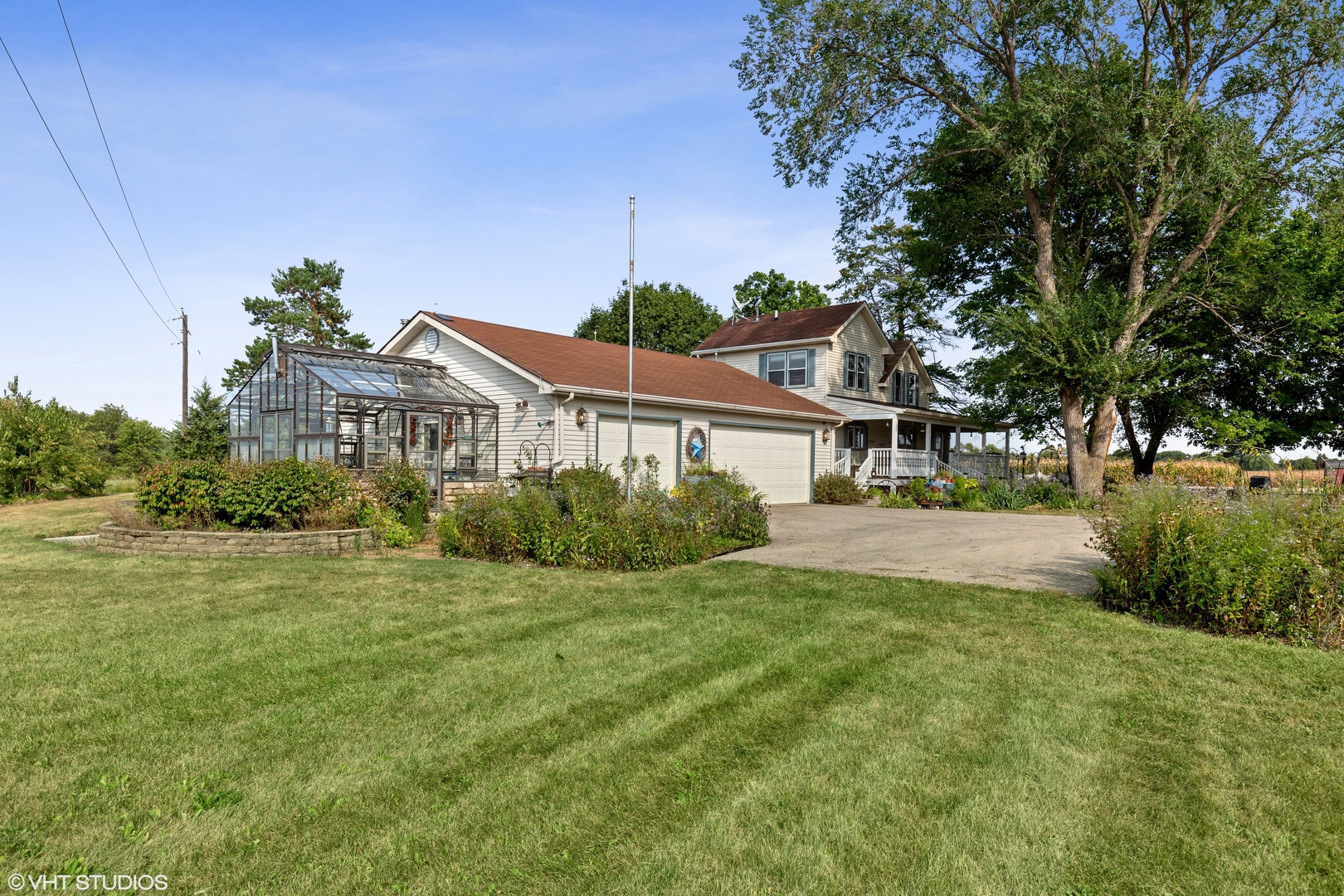28573 Moose Range Road Sycamore, IL 60178 - Photo 5 of 52 a view of a house with a yard