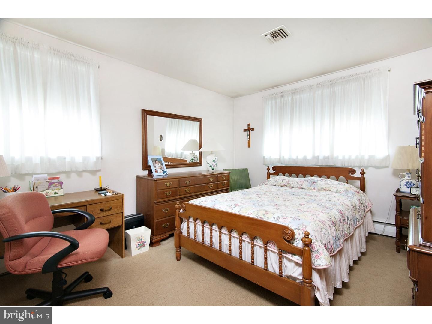 1041 Singer Lane Norristown, PA 19403 - Photo 21 of 24