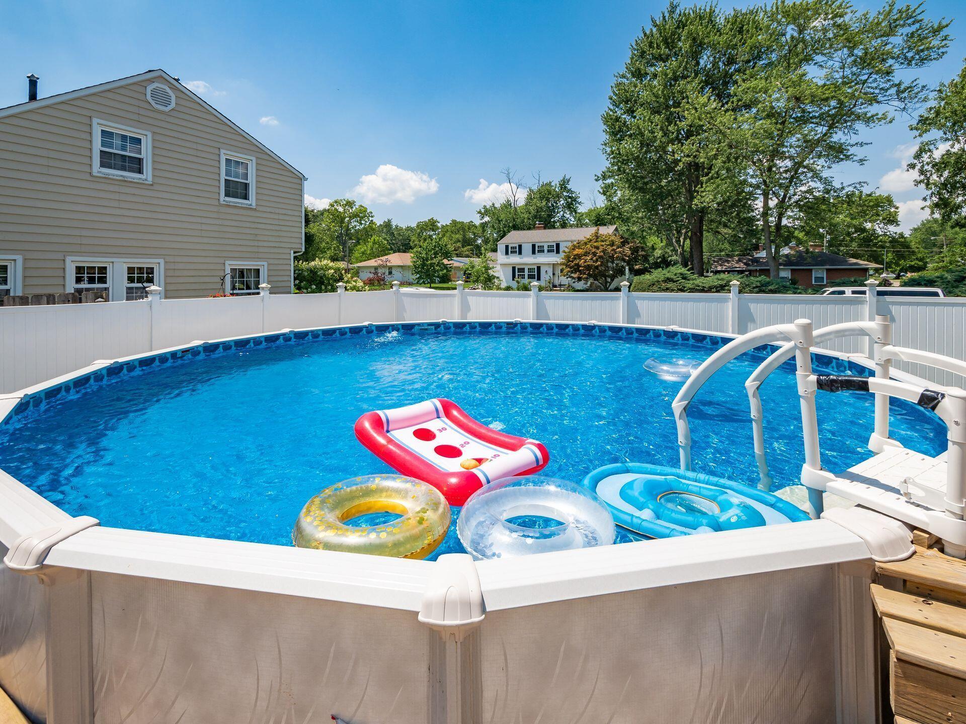 299 Darbyhurst Road Columbus, OH 43228 - Photo 47 of 49 Pool 3