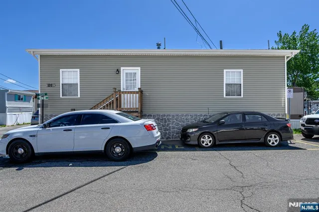 $160,000 | 1 Helen Drive, Moonachie, NJ 07074