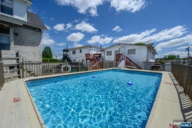 $160,000 | 1 Helen Drive, Moonachie, NJ 07074