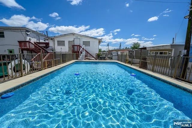 $160,000 | 1 Helen Drive, Moonachie, NJ 07074