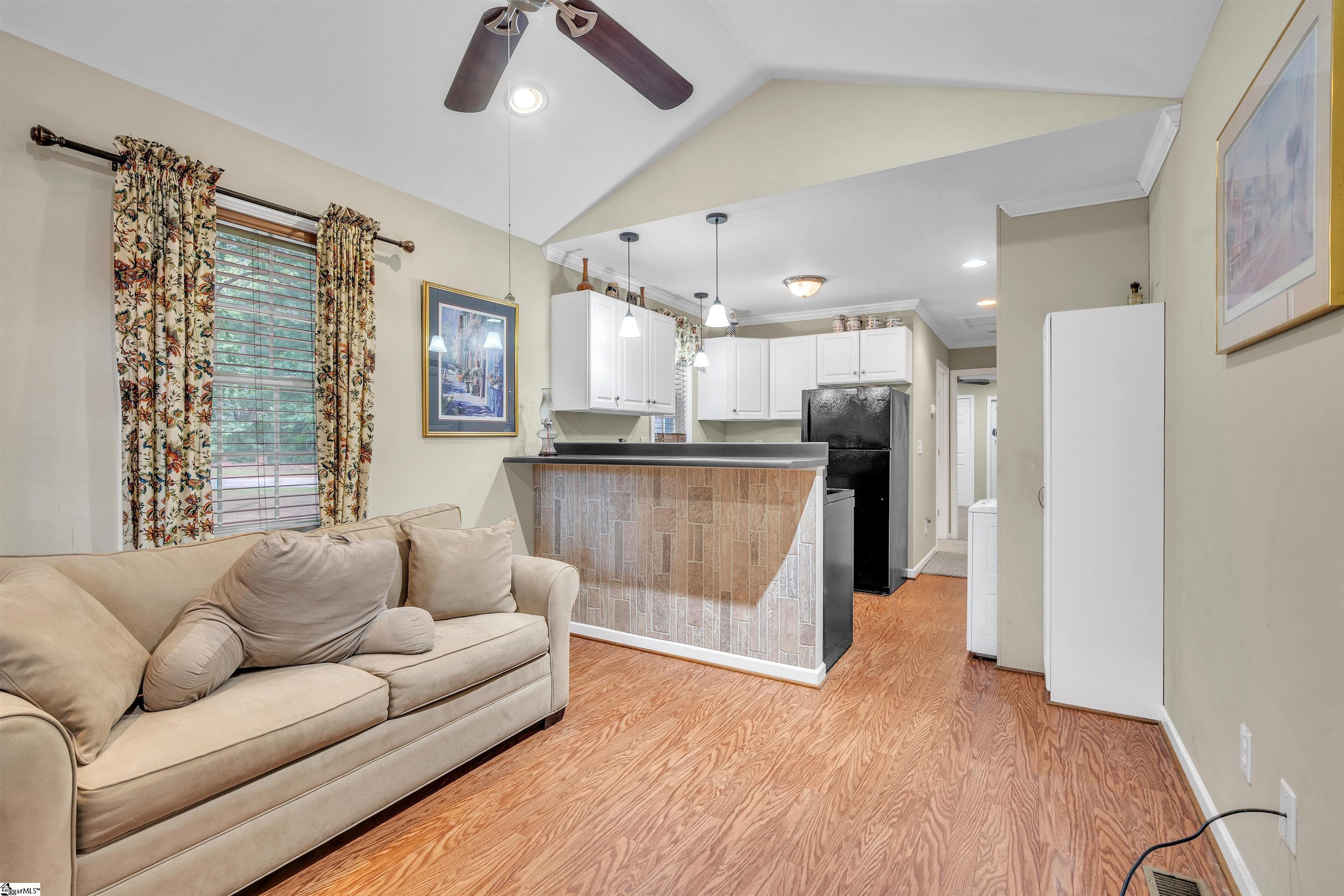 552 South Buckhorn Road Greenville, SC 29609 - Photo 17 of 32