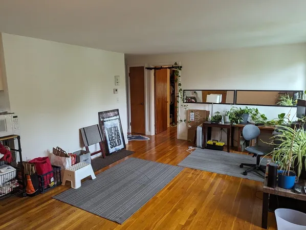 $1,950 | 191 West Wyoming Avenue, Unit 15, Melrose, MA 02176